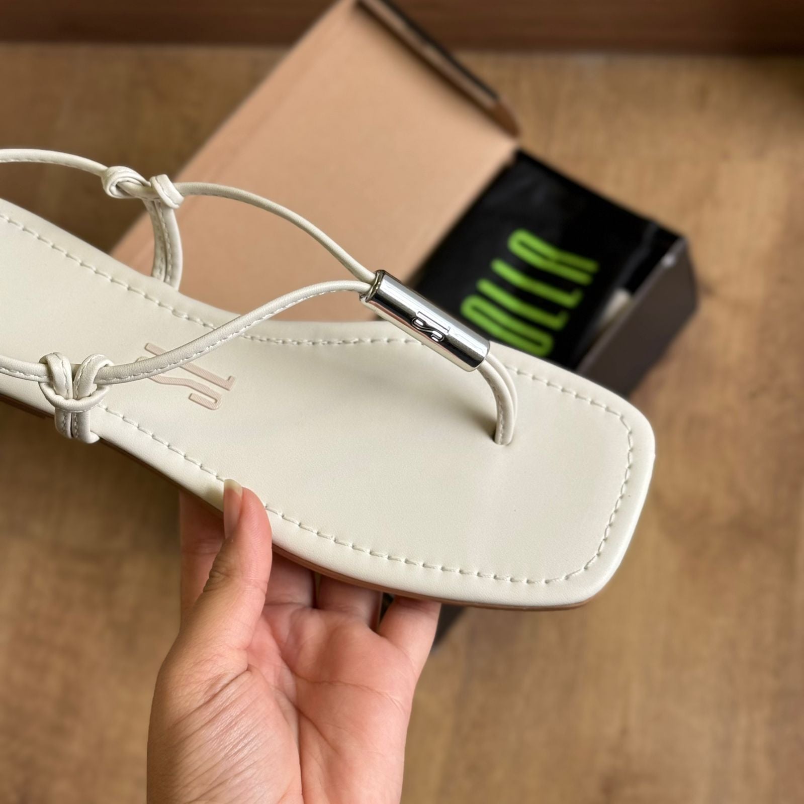 Rasteira Santa Lolla Napa Soft Bico Quadrado 063A.3CAD.0300