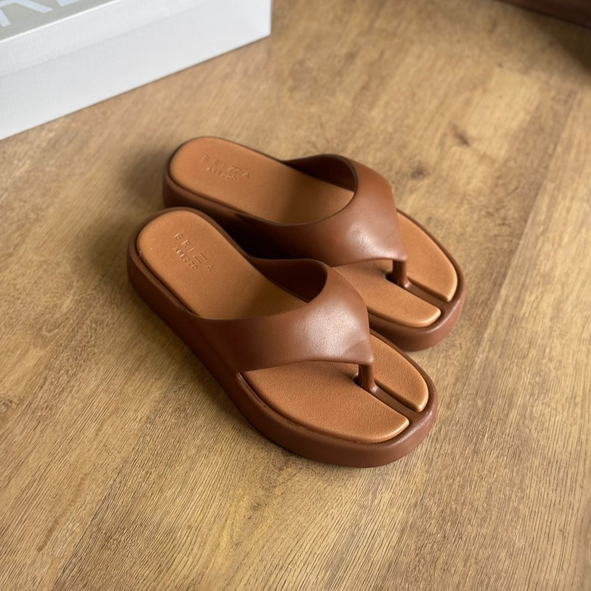 Sandália Arezzo Flatform Bicolor Tira Z191690001