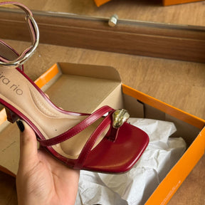 Salto Beira Rio Detalhe Dourado no Dedo e Calcanhar 8490.314