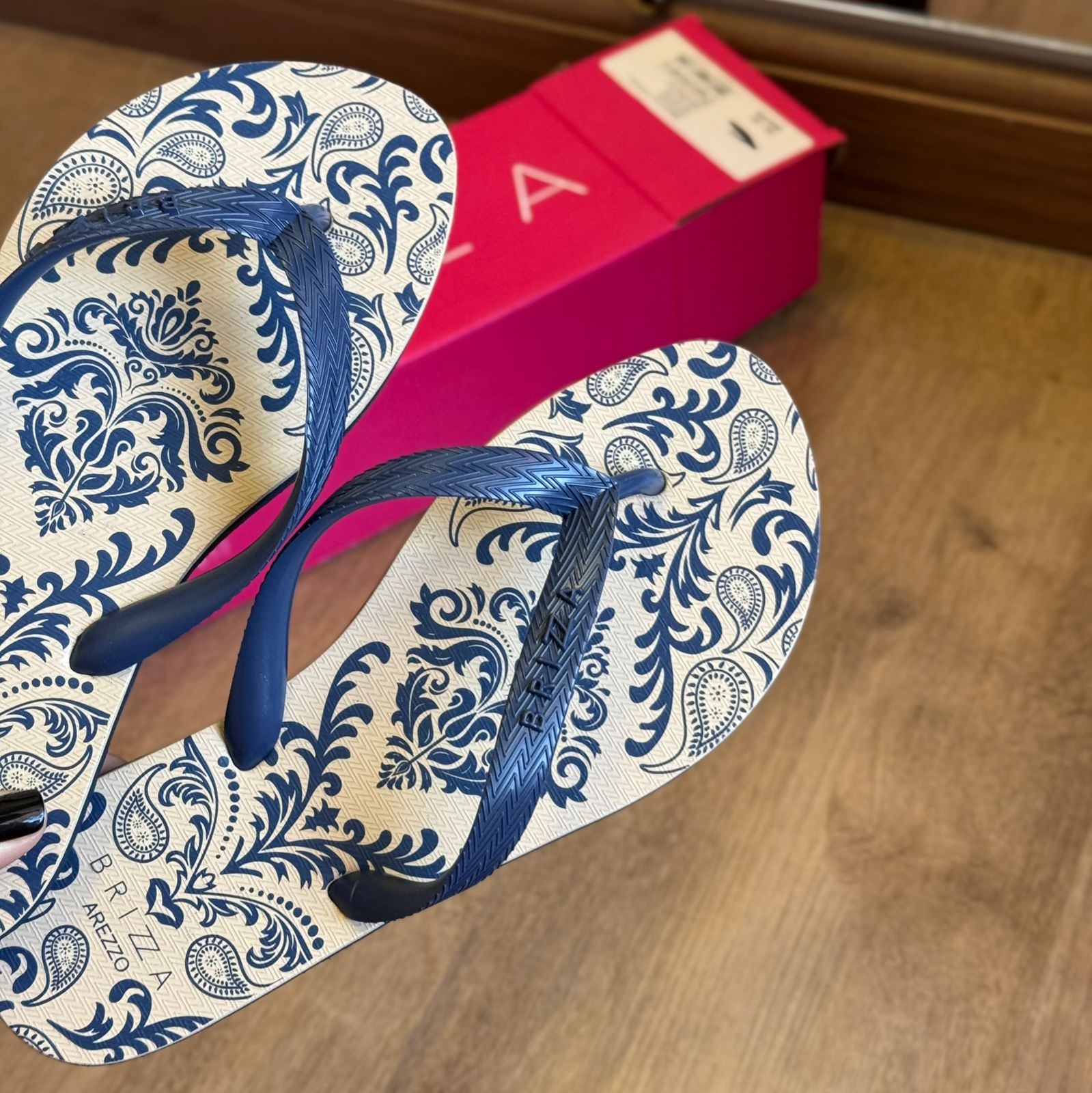 Chinelo de Dedo Arezzo Estampado Z190260133