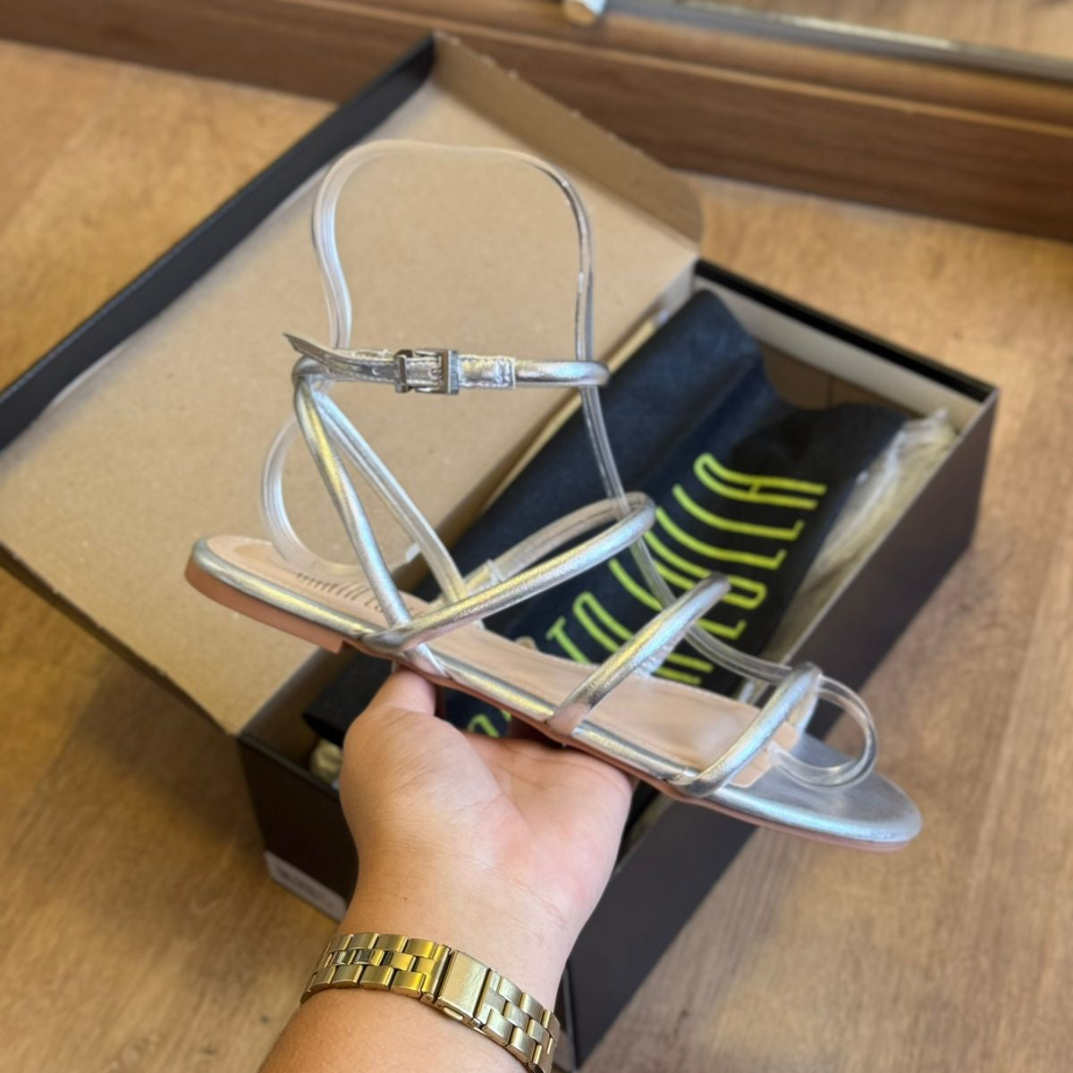 Sandália Santa Lolla Rasteira Tiras Finas 086C.4C78.0A14