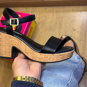 Sandália Moleca Salto Grosso 5549.102