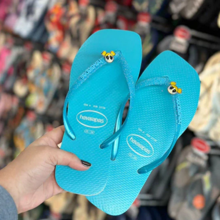 Havaianas Slim Square Glitter Neon + Pin Meninas Super Poderosas