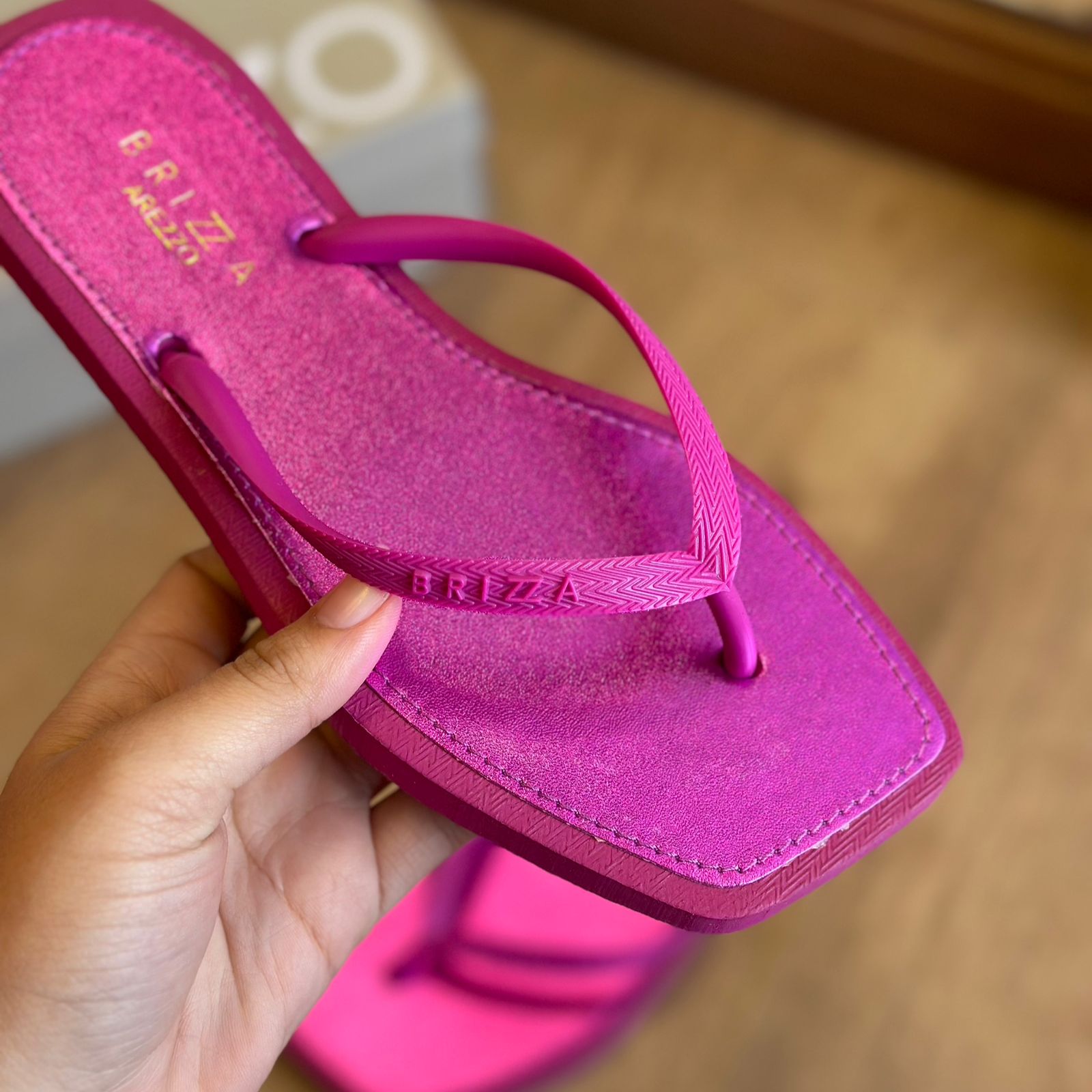 Chinelo de Dedo Arezzo Square Bicolor Brizza Z190270026