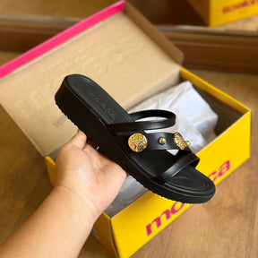 Sandália Moleca Anabela Detalhe Pedrarias 5508.102