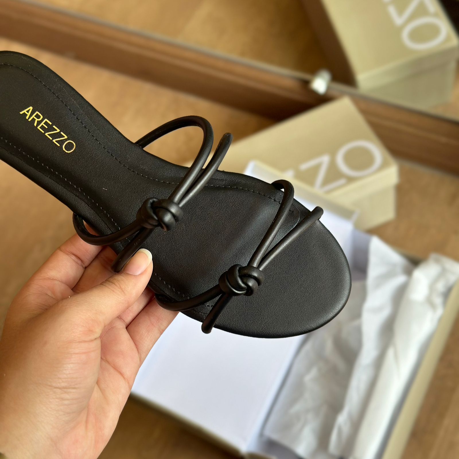 Rasteira Arezzo Bico Redondo Tiras Nós A044850666