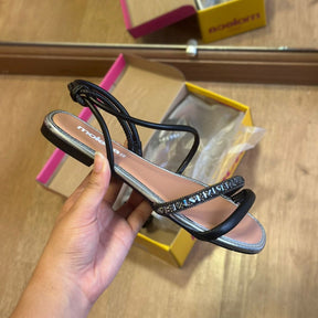 Sandália Moleca Tira Brilhosa 5435.543.28536