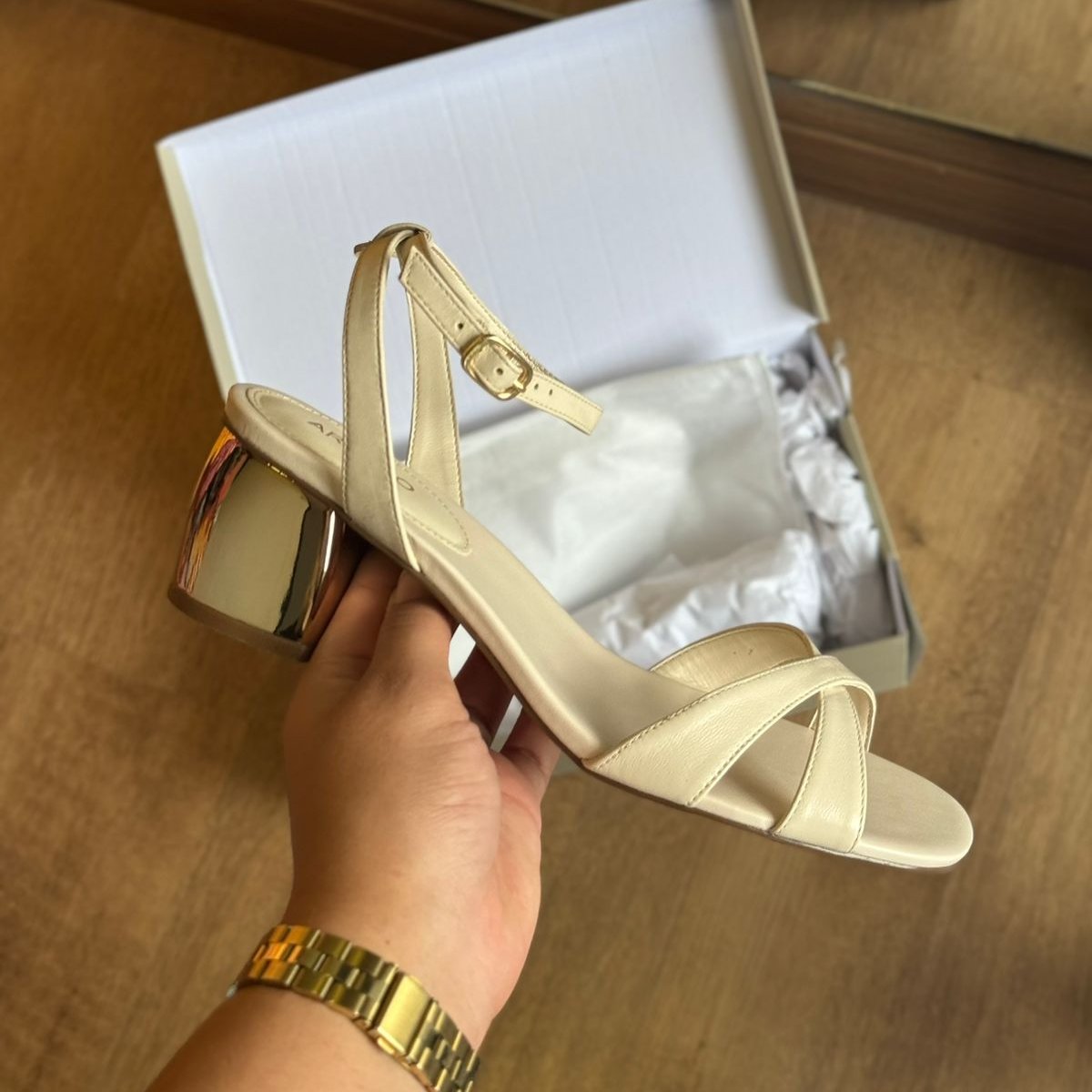 Sandália Arezzo Salto Bloco Brilhoso A136220003