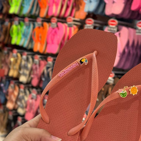 Havaianas Slim Square Logo Pop Up - Pin Tucano, Coqueiro, Sol  e Água de Coco