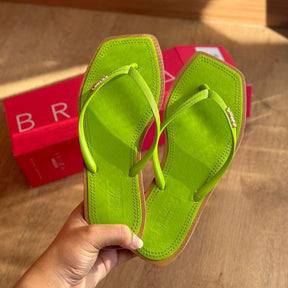 Chinelo de Dedo Arezzo Recouro Color Square Z190270202