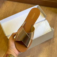 Sandália Rasteira Arezzo Couro Tiras Cruzadas A107380026