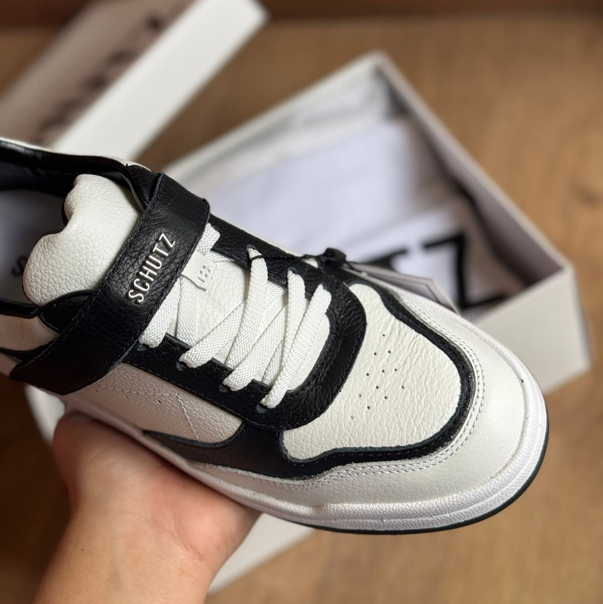 Tênis Schutz Casual de Couro S206720071