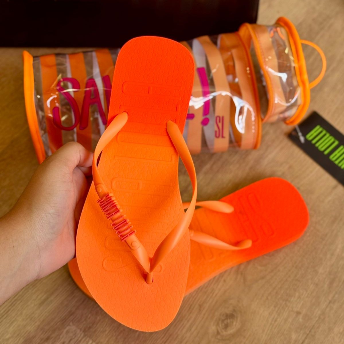 Kit Santa Lolla Chinelo Flip Flop Borracha E Necessaire Estampada 059A.4C52