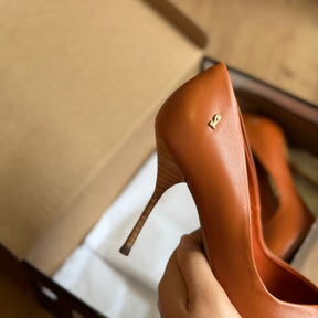 Scarpin Santa Lolla Couro Salto Fino 0070.2178.033B