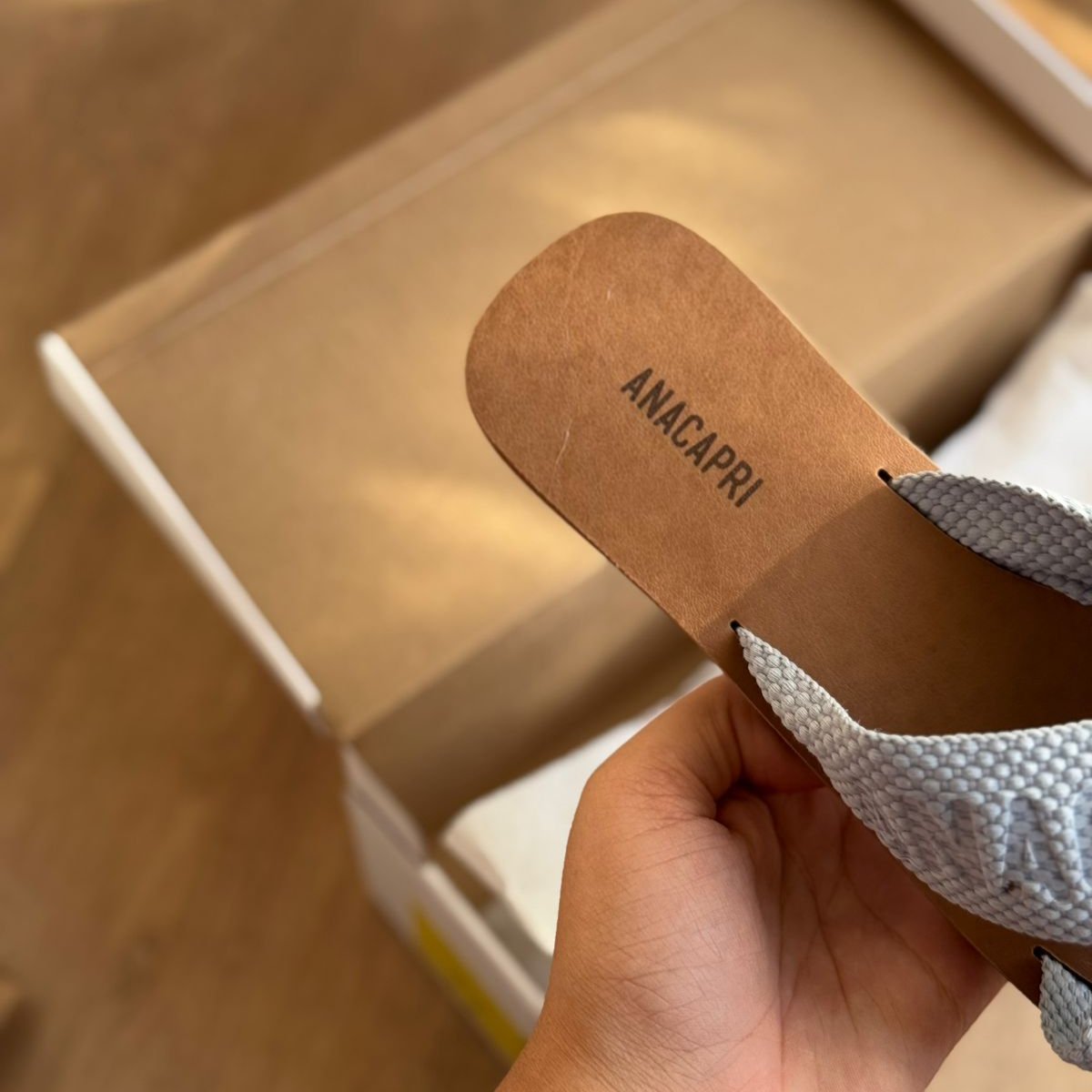 Sandália Ana Capri Salto Rasteiro Tecido C30244008