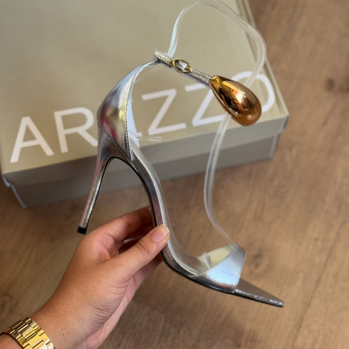 Sandália Arezzo Couro Salto Fino Metal Silvia Brazz A129770033