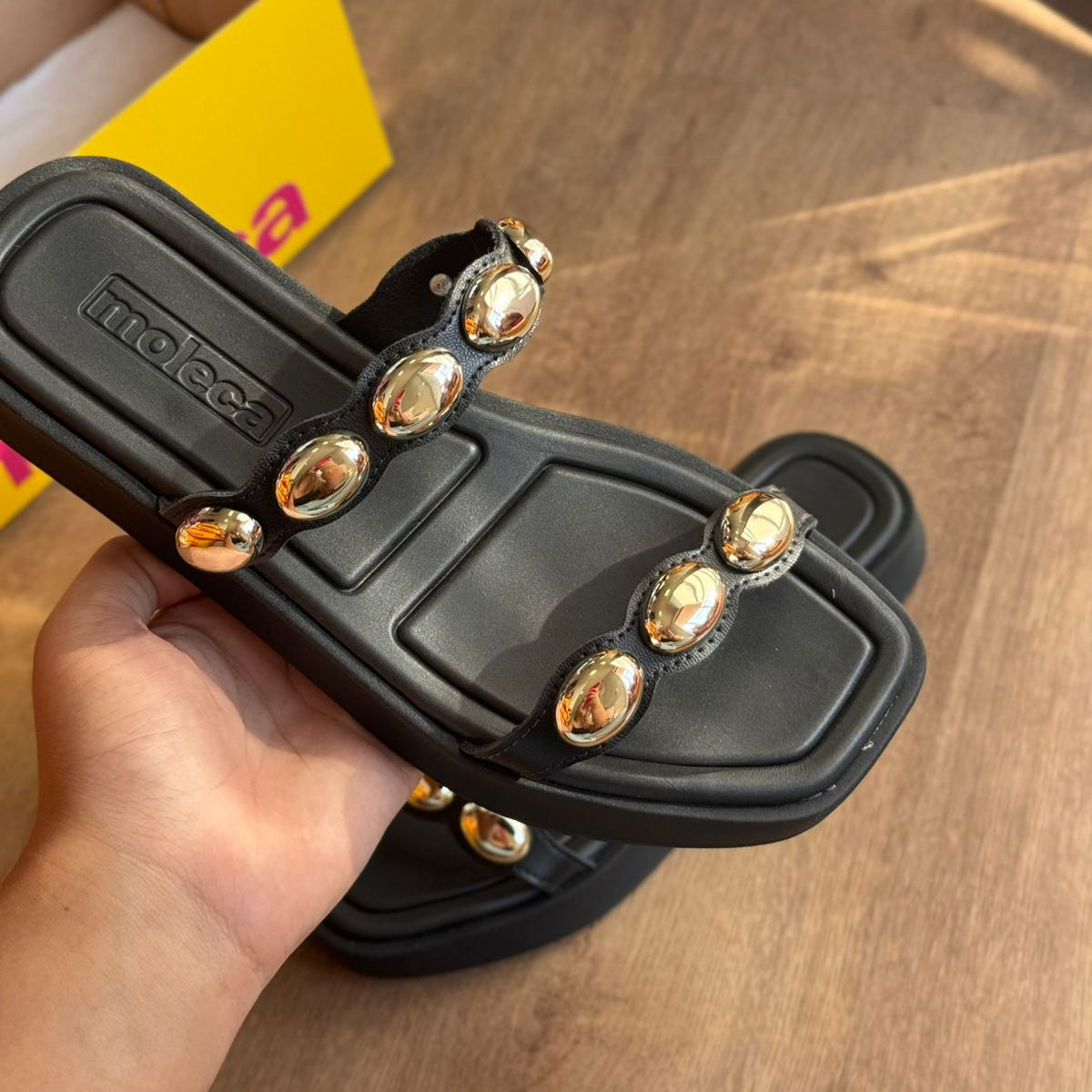 Sandália Moleca Detalhe de Pedrarias 5506.105