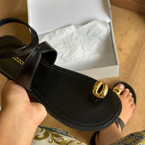 Sandália Arezzo Rasteira Couro Metal Bold A135690011