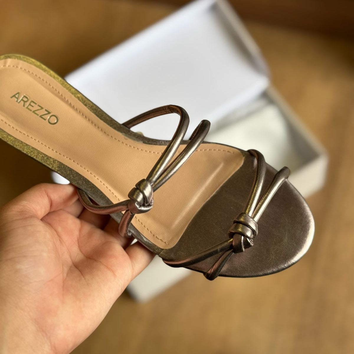 Rasteira Arezzo Bico Redondo Tiras Nós A044850666