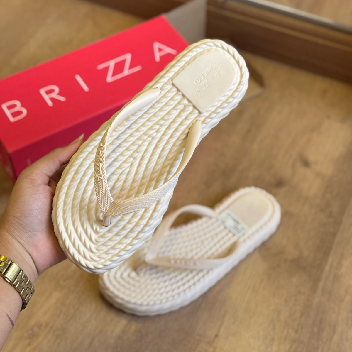 Chinelo de Dedo Arezzo Marrocos Flip Flop Z191550002