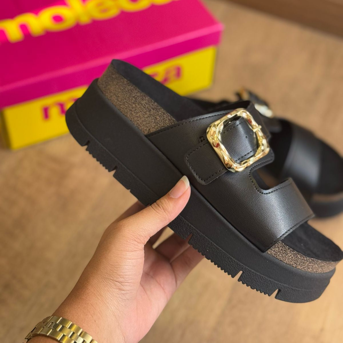 Sandália Moleca Detalhe Brilho 5513.103