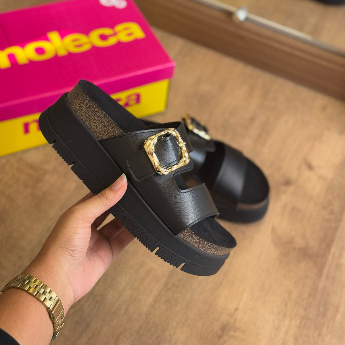 Sandália Moleca Detalhe Brilho 5513.103