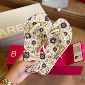 Chinelo de Dedo Arezzo Estampado Z19026012