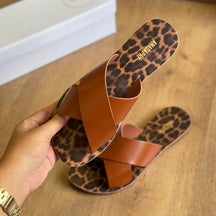 Rasteira Ana Capri Tiras Cruzadas Couro Animal Print C300140004