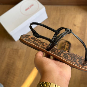 Rasteira Ana Capri Slim Nó Estampa de Onça C300140431