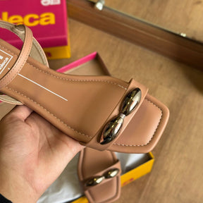 Sandália Moleca Rasteira Detalhe Circular Dourado 5462.143