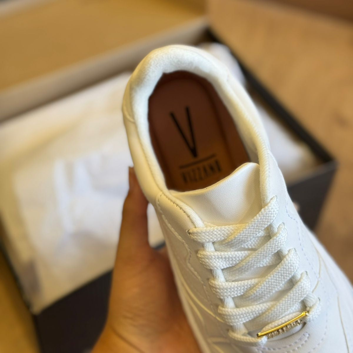 Tênis Vizzano Casual Cadarço Logo Dourado 1389.101