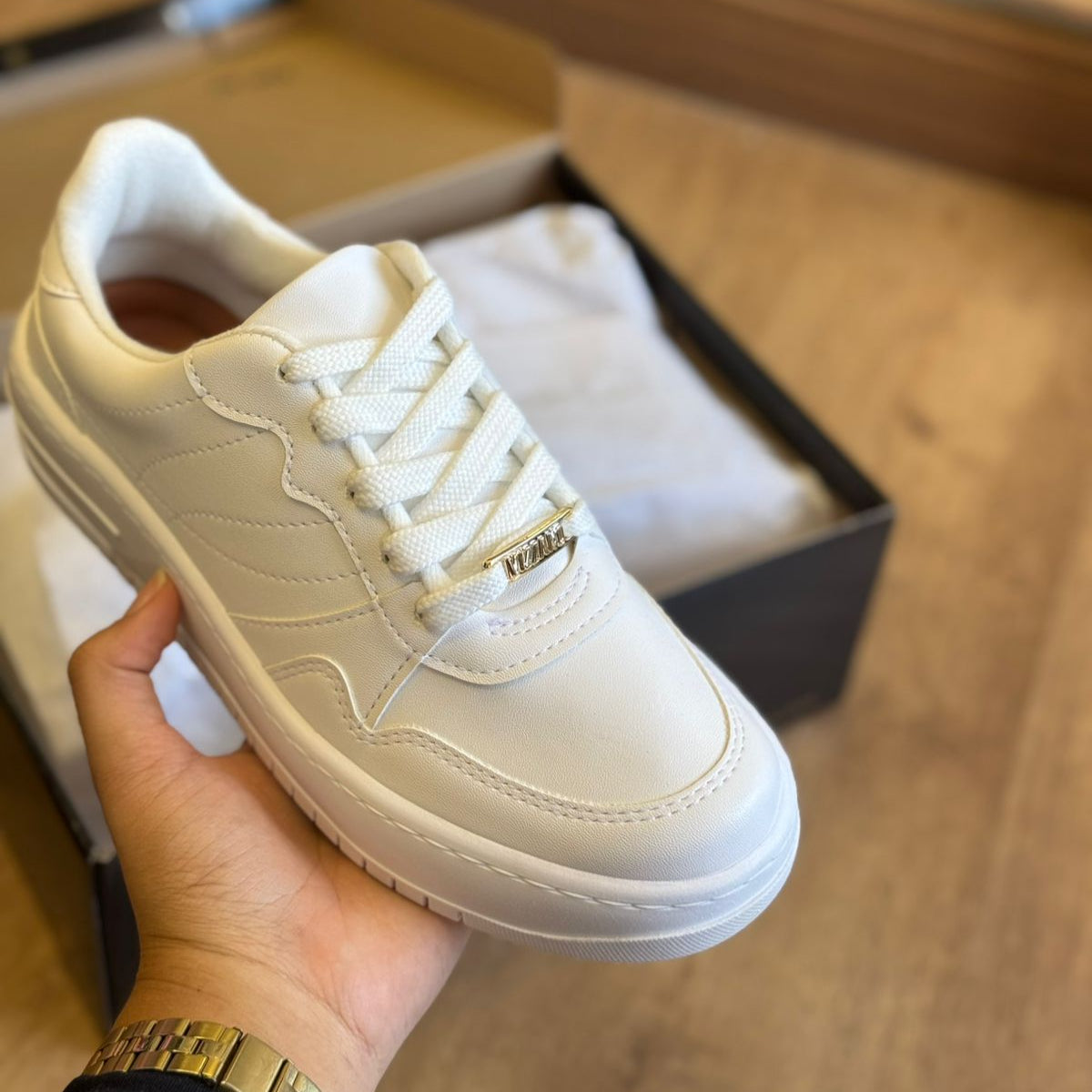 Tênis Vizzano Casual Cadarço Logo Dourado 1389.101