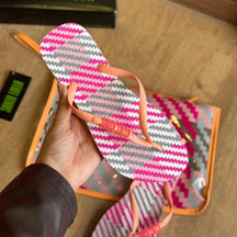 Chinelo Santa Lolla + Necessaire 0342.505A.0016