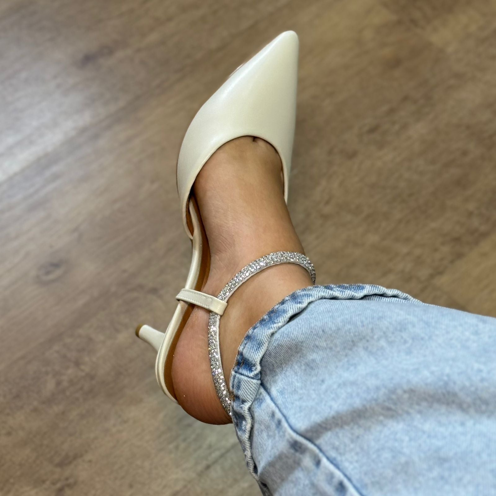 Scarpin Slingback Vizzano com Pedrarias 1185.1138