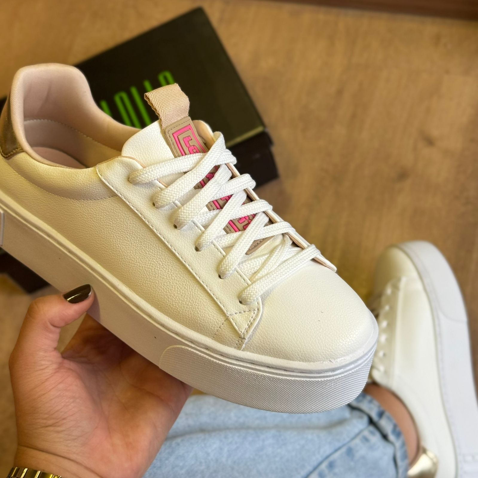 Tênis Santa Lolla Flatform Lolla Sport Com Detalhes Em Verde 038F.292E