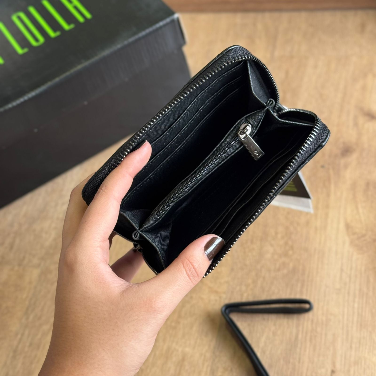 Carteira Santa Lolla Soft Alça De Mão 0471.4A74.037B