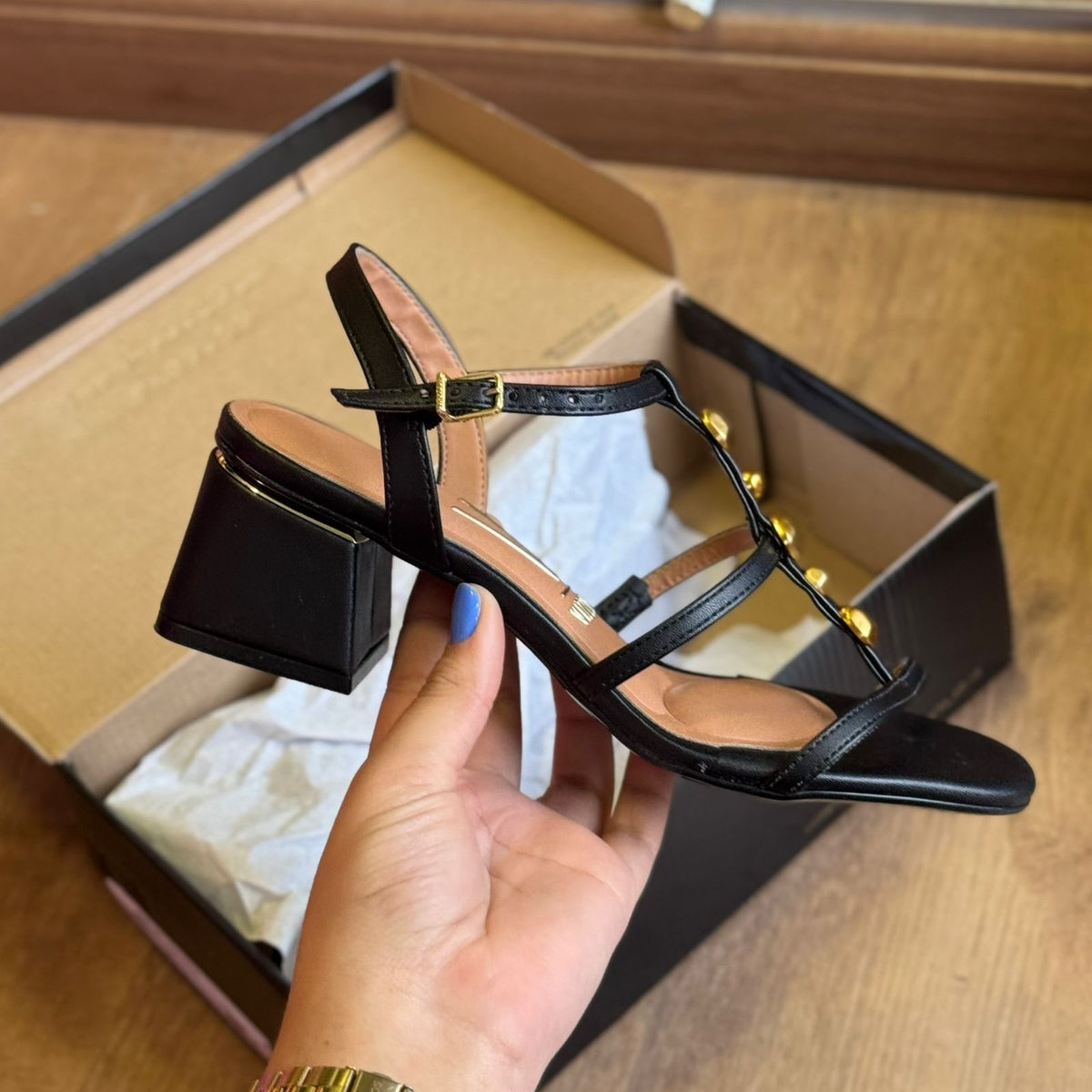 Sandália Vizzano Caminho de Ouro 6428.153