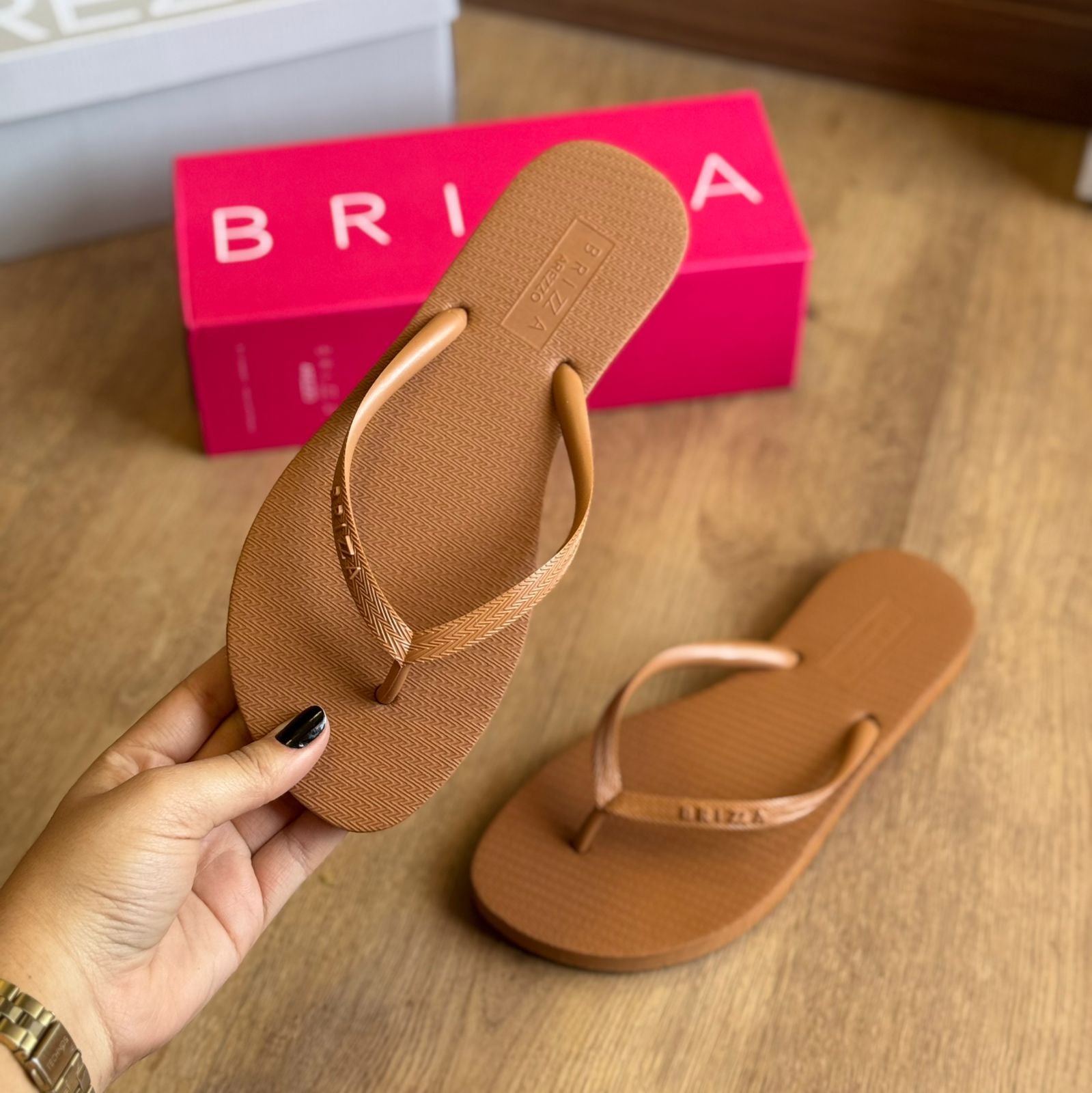 Chinelo de Dedo Arezzo Essential Brizza Z190260001