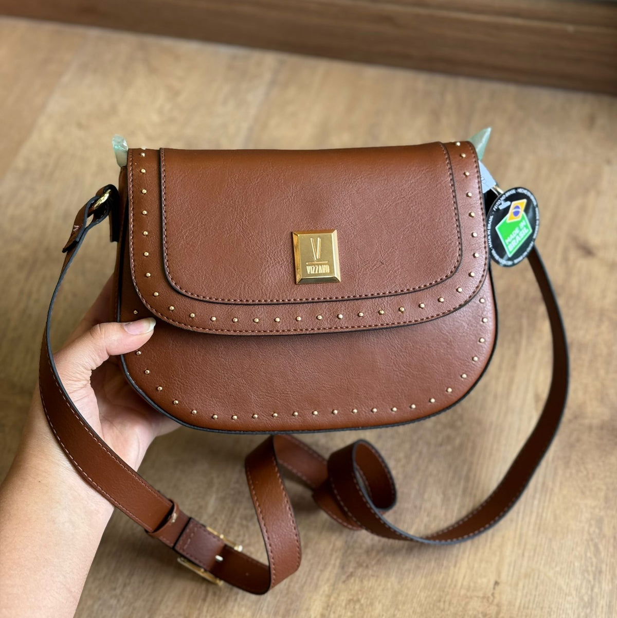 Bolsa Vizzano Placa Dourado 10085.2