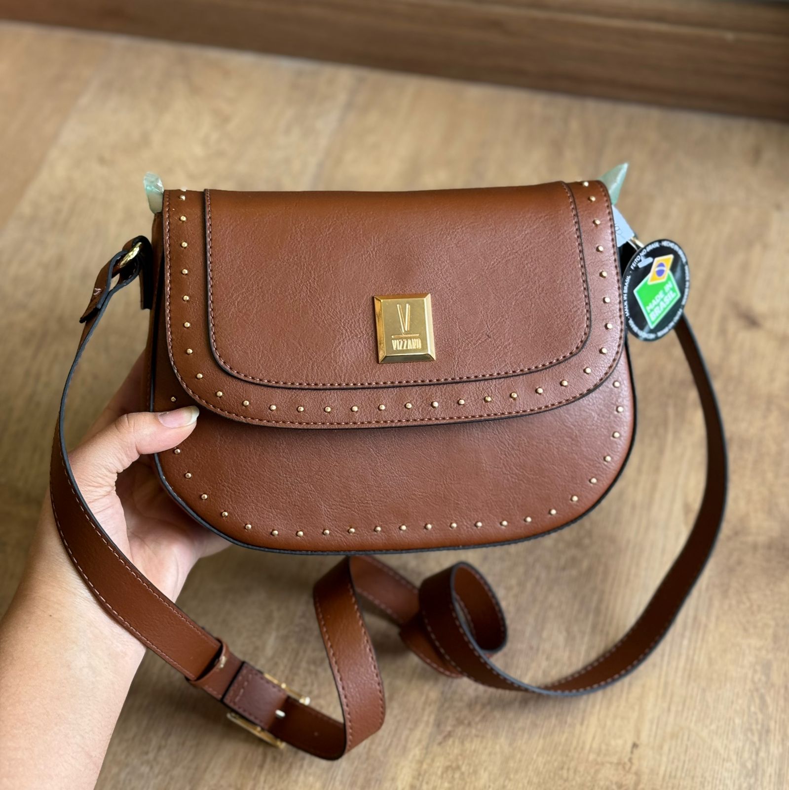 Bolsa Vizzano Placa Dourado 10085.2