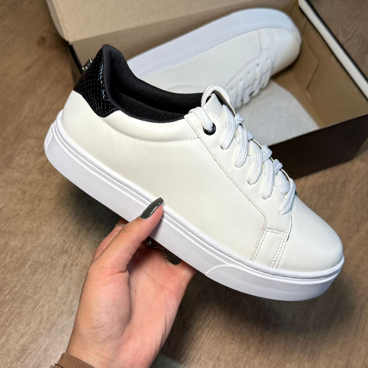 Tênis Santa Lolla Calcanhar Aquiles 01AC.4CDF.03A0