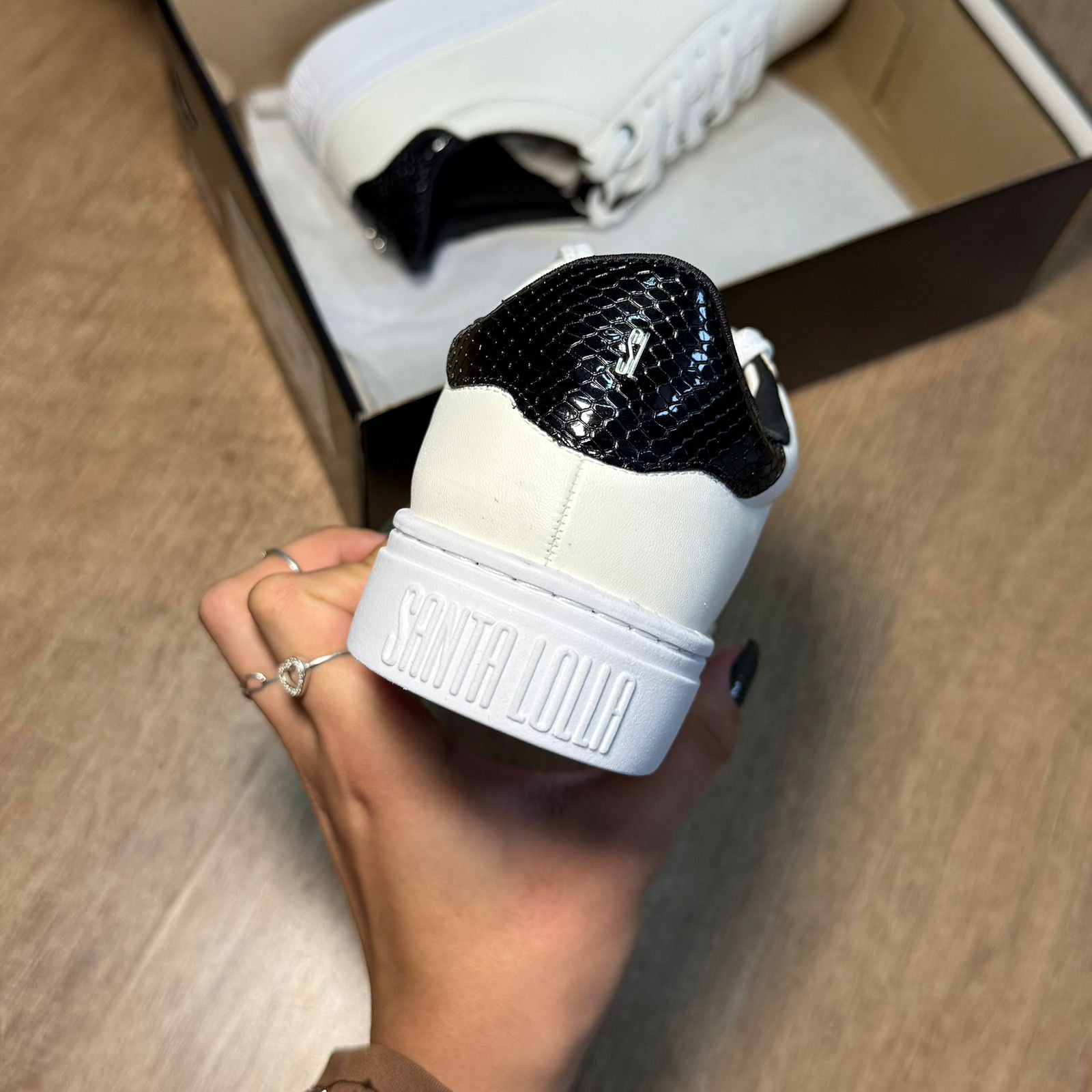 Tênis Santa Lolla Calcanhar Aquiles 01AC.4CDF.03A0