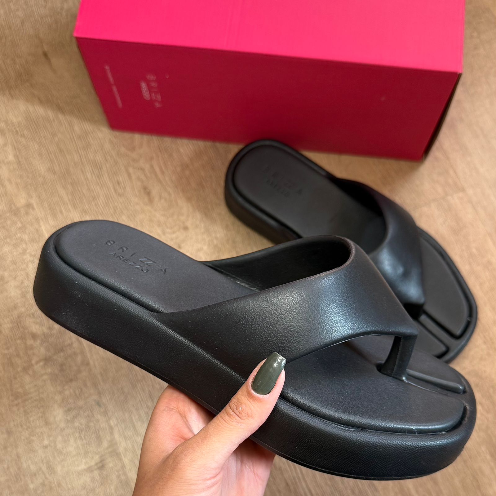 Sandália Arezzo Flatform Bicolor Tira Z191690001