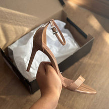 Sandália Santa Lolla de Salto Elegante com Tira Minimalista 0110.0242.0300