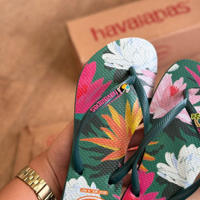Chinelo Havaianas Slim Summer Bliss + Pin Tucano e Coqueiro