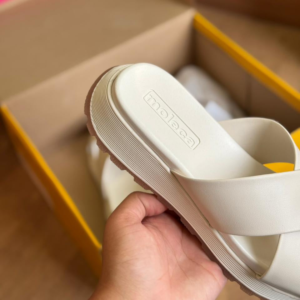 Sandália Moleca Tiras Cruzadas 5537.100