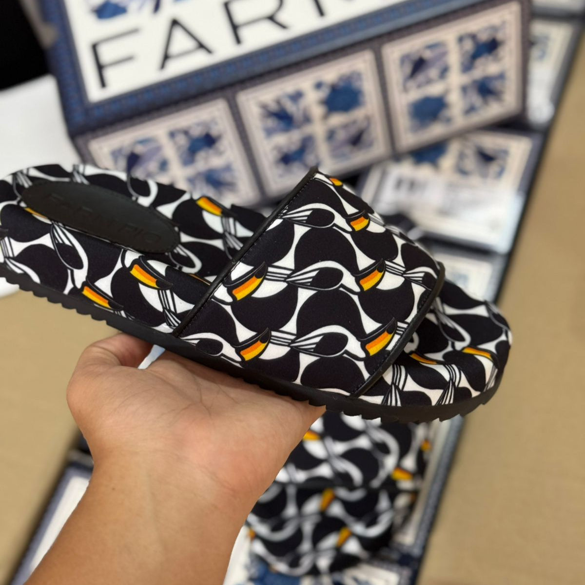 Chinelo Slide Farm Rio Praiana Print J100020001