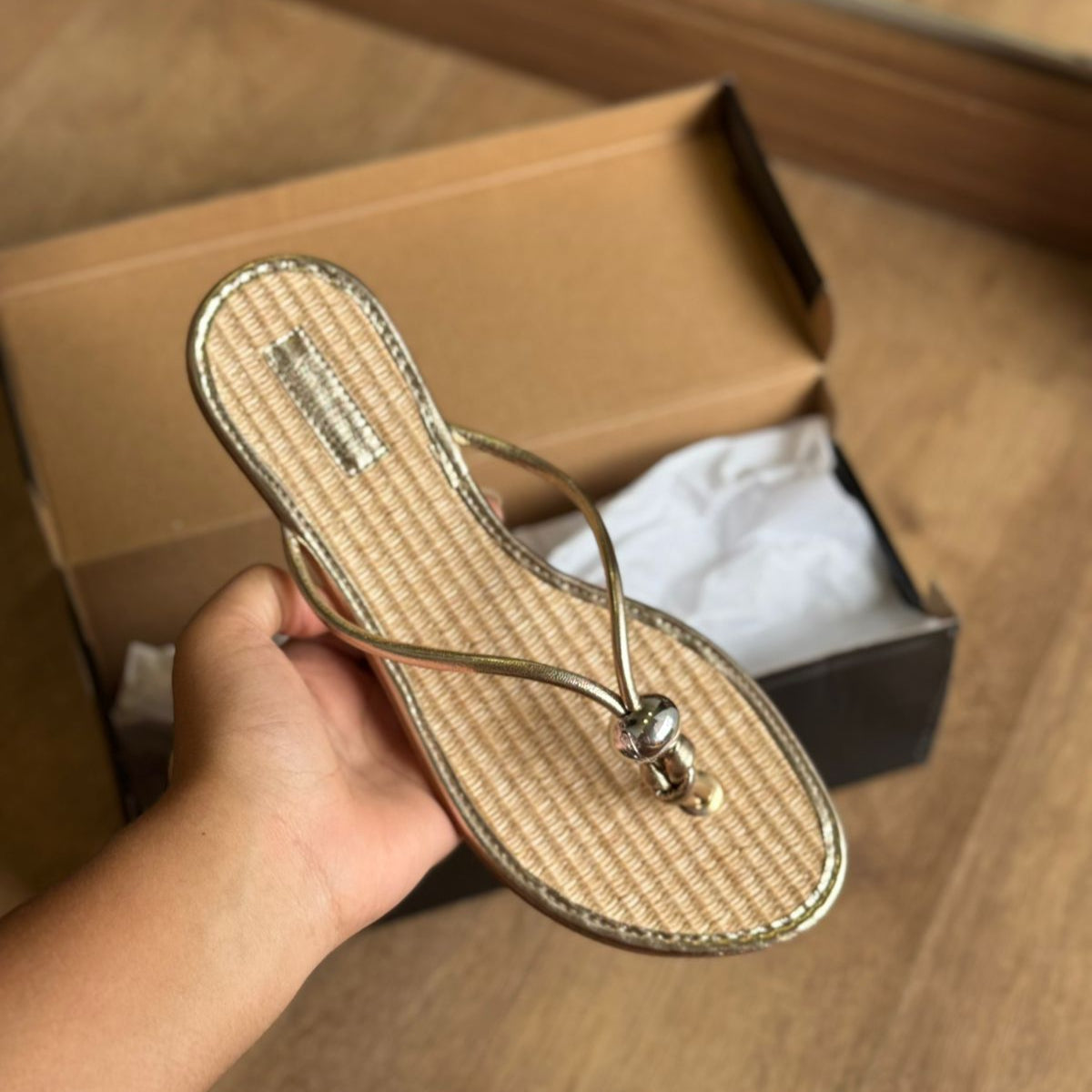 Rasteira Santa Lolla Flat Metalizada Tira Nó  0488.367A.0339