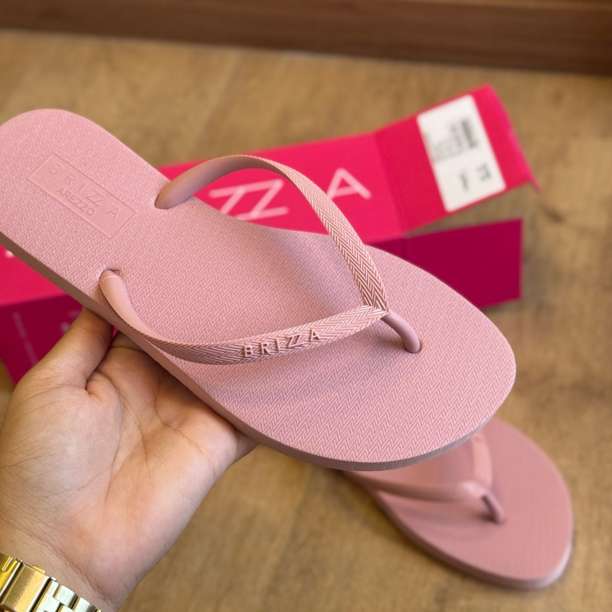 Chinelo de Dedo Arezzo Essential Brizza Z190260001