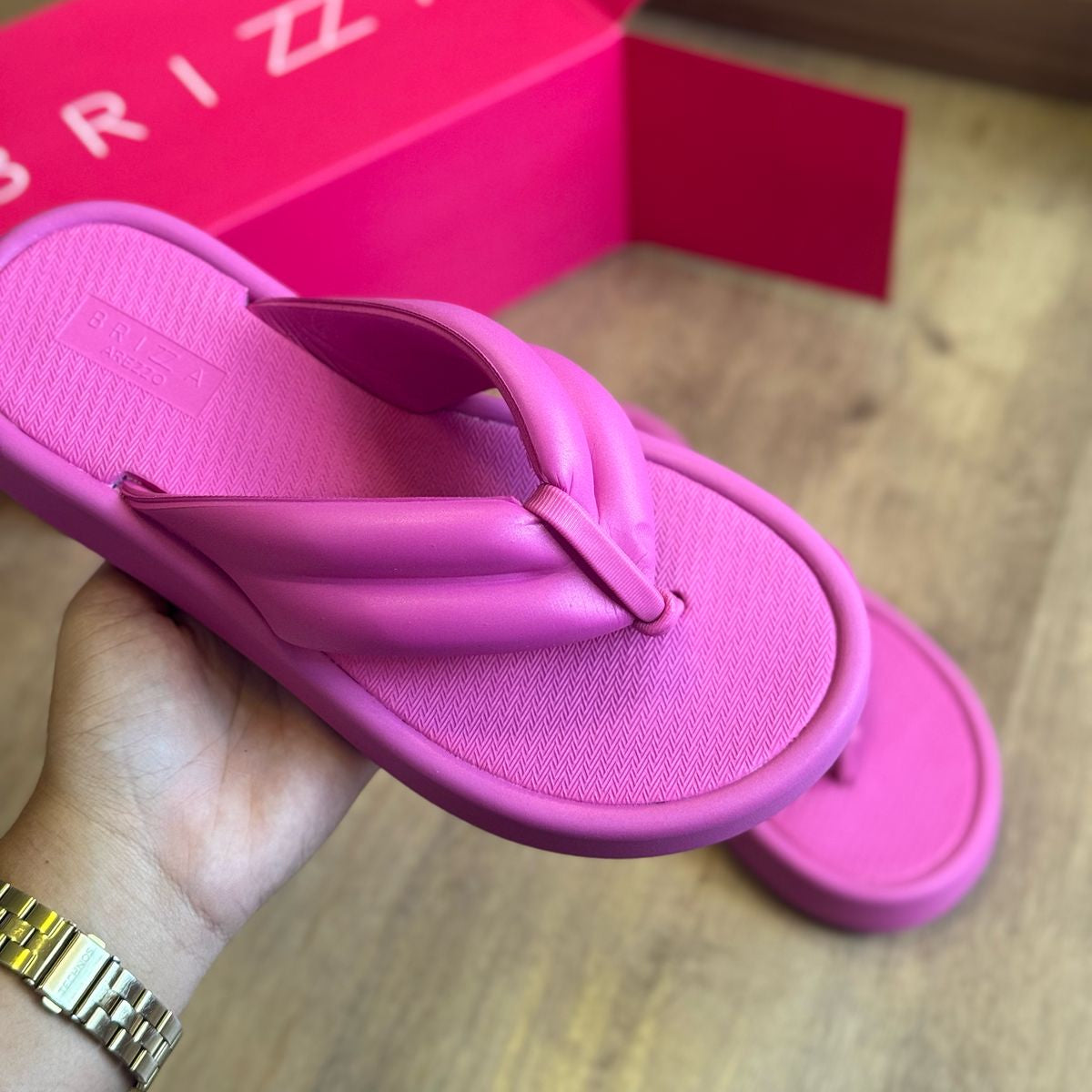 Sandália Arezzo Tiras Largas Brizza Z190100013